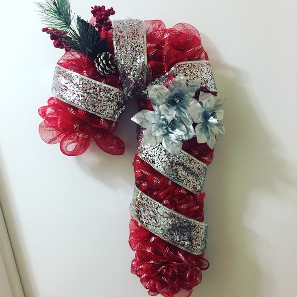 Candy cane Deco Mesh Wreath - Picture 2 of 2
